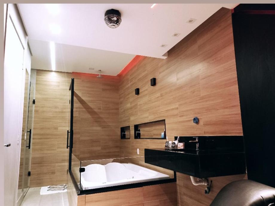 HOTEL CRUSH MOTEL SÃO PAULO (Brasil) - de R$ 275